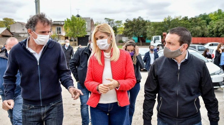 Watson recorrió el Hospital Modular junto a Magario y Katopodis